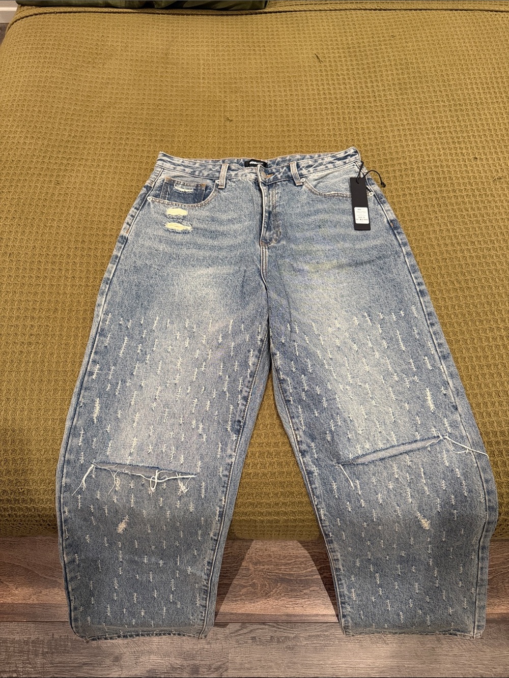 Baggy Scattered Distressed Jeans